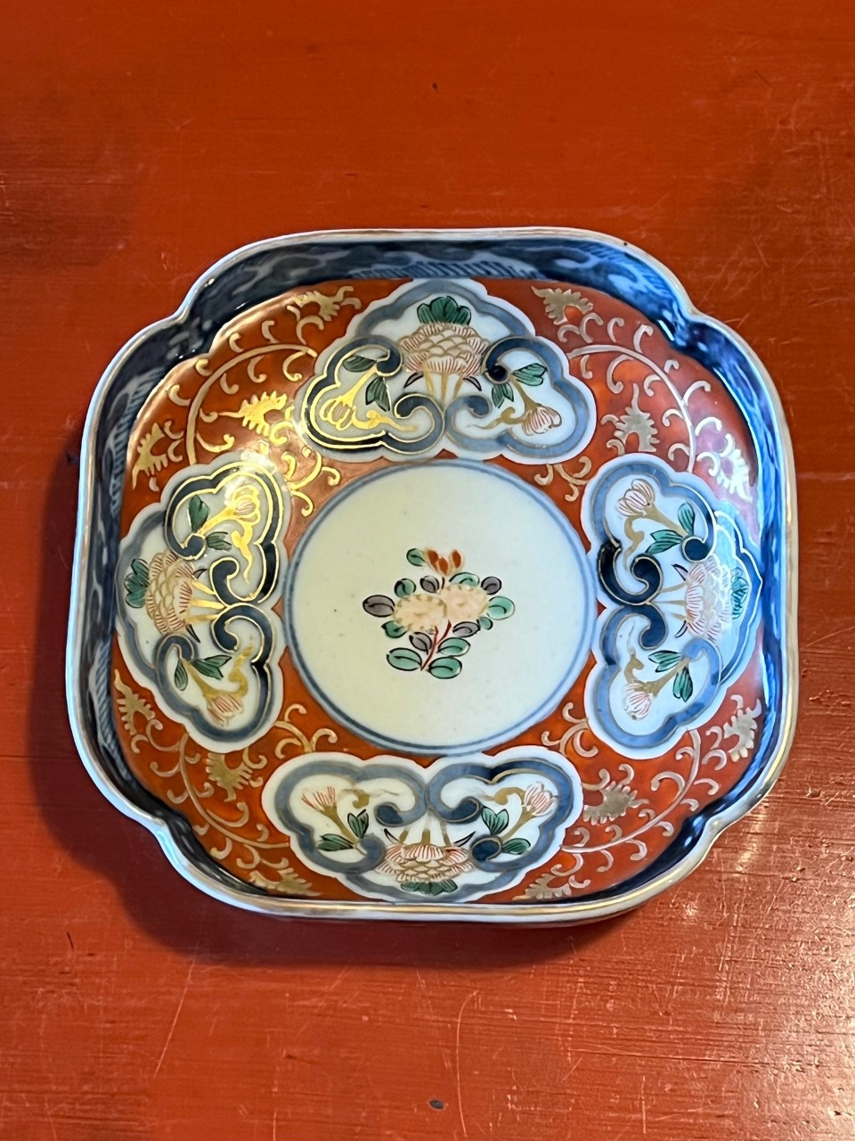 瑞の旧体での陶印いりの染め付け皿です | www.causus.be